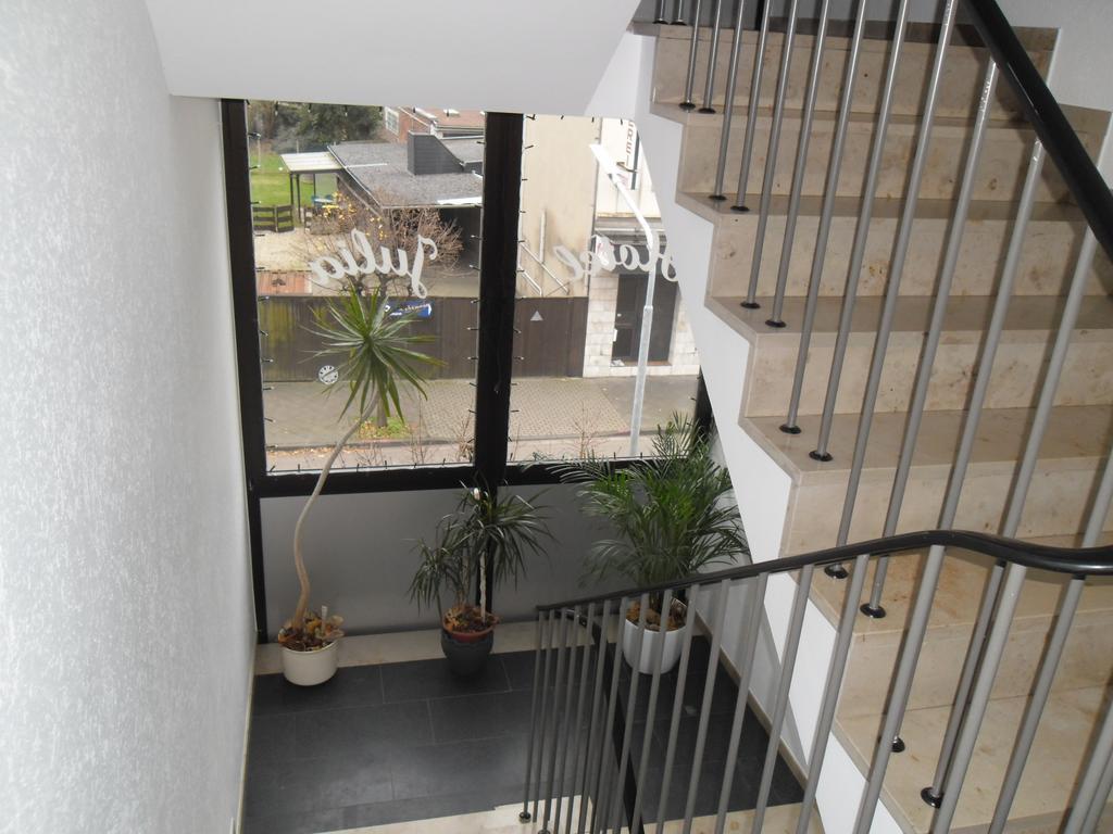 Hotel Garni Julia Linnich ภายนอก รูปภาพ