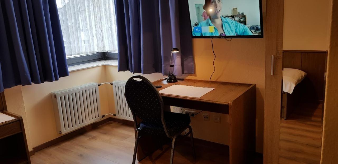 Hotel Garni Julia Linnich ภายนอก รูปภาพ